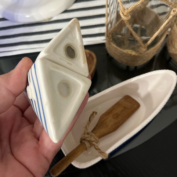 Nautical Stoneware Sailboat S/P shaker’s and butter (serving dish boat/paddle - Picture 11 of 17